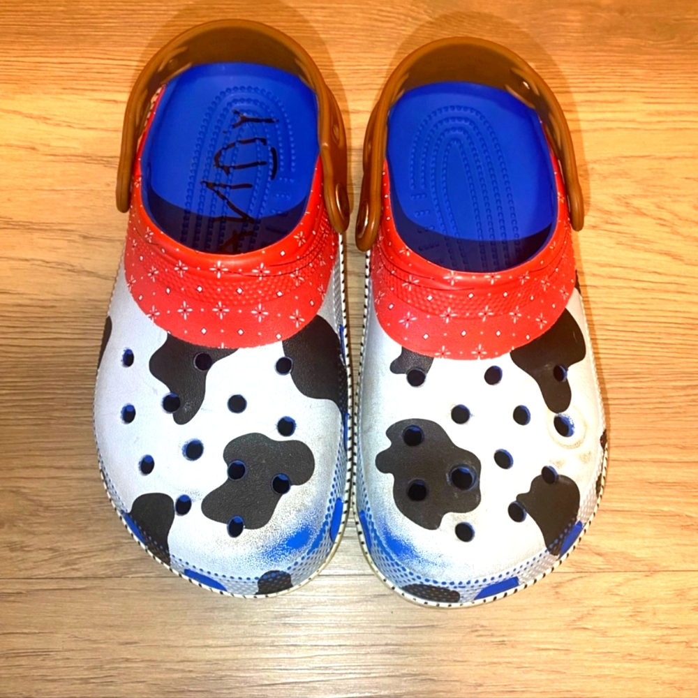 Crocs Toy Story Woody Clog Slip On Comfort Shoes Andy Signature Size M4 W6